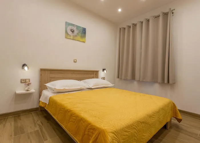 Apartments By The Sea Cove Zastupac, Hvar - 8761
